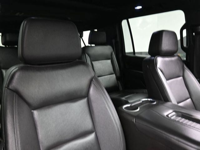 Used 2023 Chevrolet Suburban LT w/ Luxury Package image 29