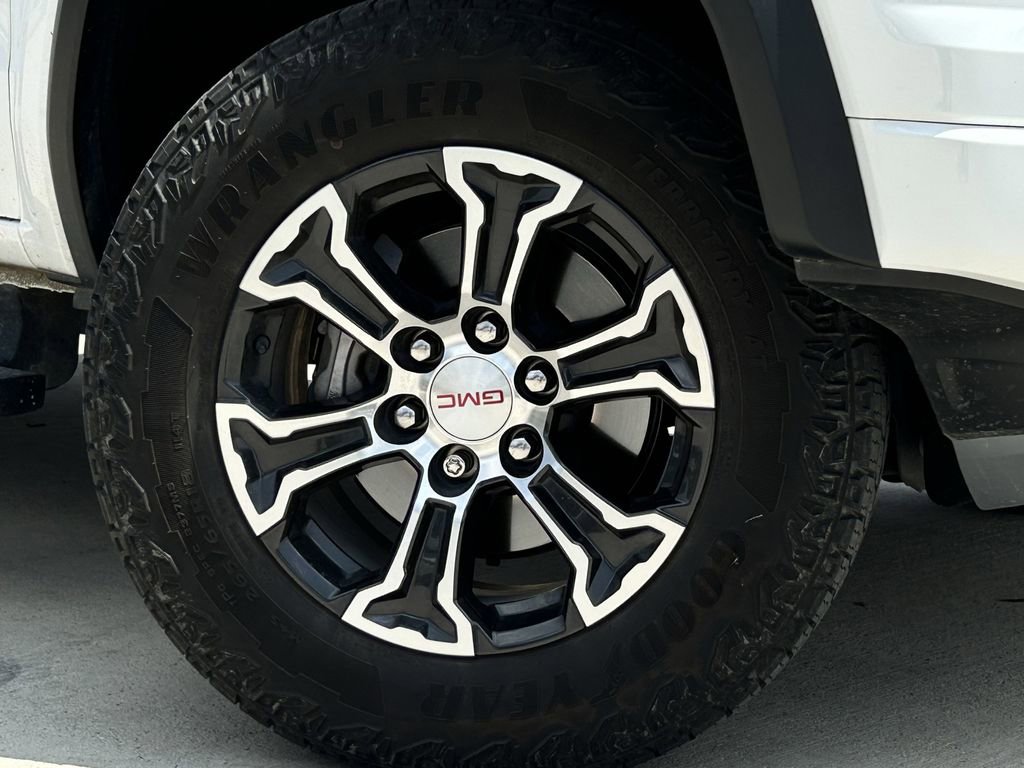 Used 2024 GMC Canyon AT4 AWD/4WD image 10