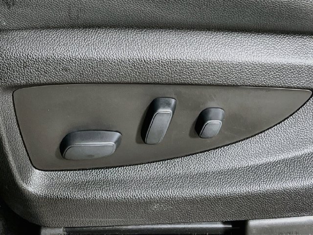 Used 2019 Chevrolet Tahoe Premier AWD/4WD image 11