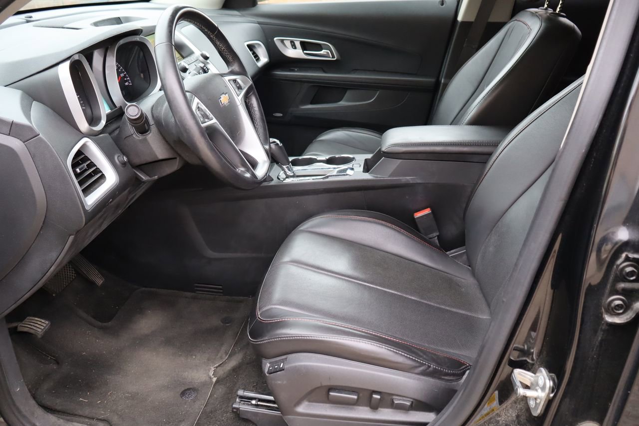 Used 2017 Chevrolet Equinox Premier w/ Enhanced Convenience Package AWD/4WD image 14