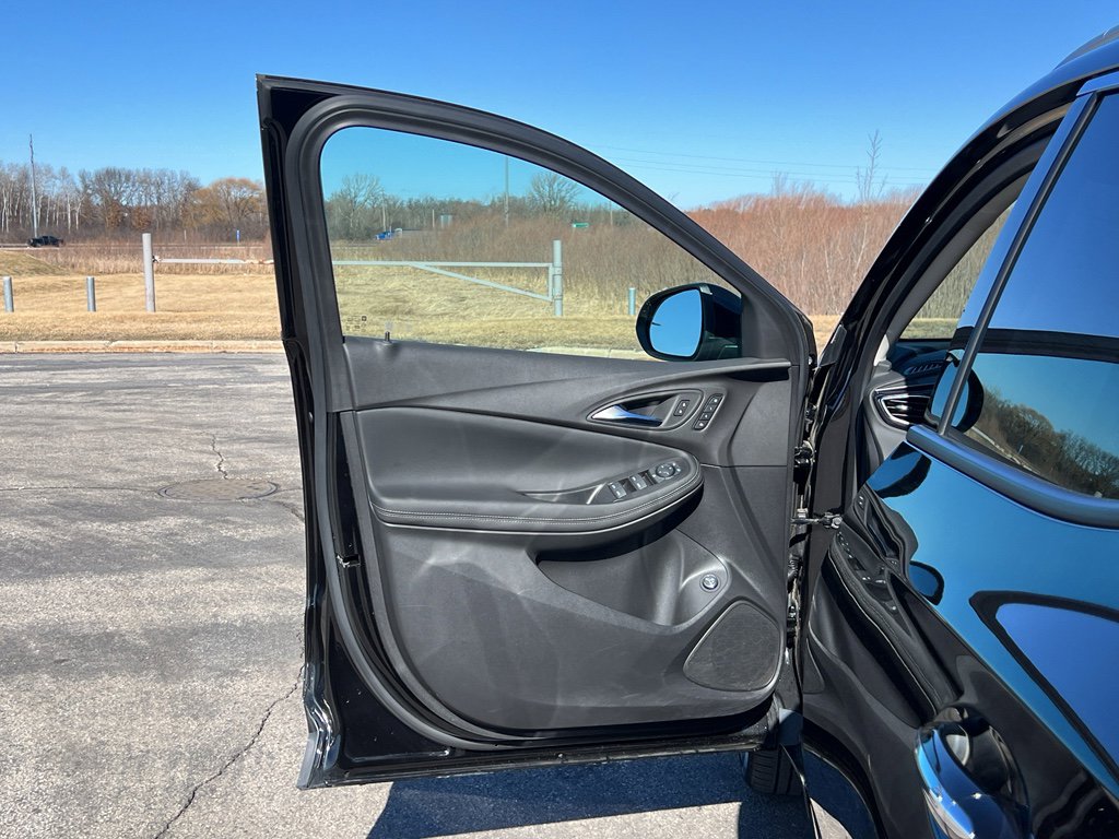 Used 2023 Buick Encore GX Essence w/ Advanced Technology Package image 10