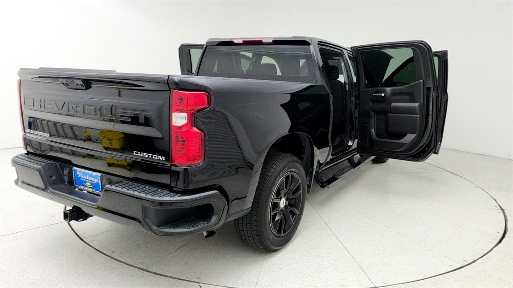 Used 2023 Chevrolet Silverado 1500 Custom image 12