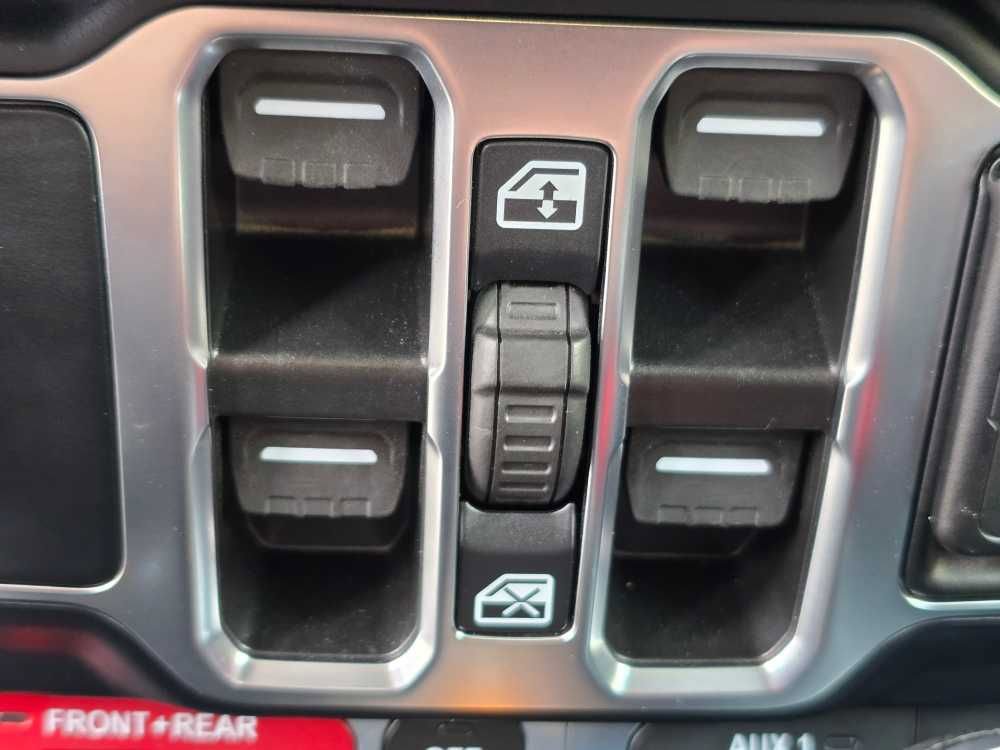 Used 2024 Jeep Wrangler Unlimited Rubicon 4xe image 23