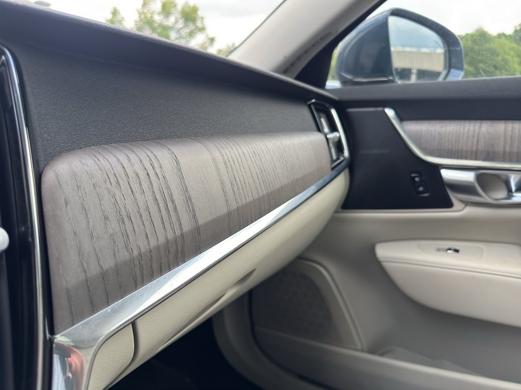 Used 2023 Volvo S90 B6 Plus AWD/4WD image 27