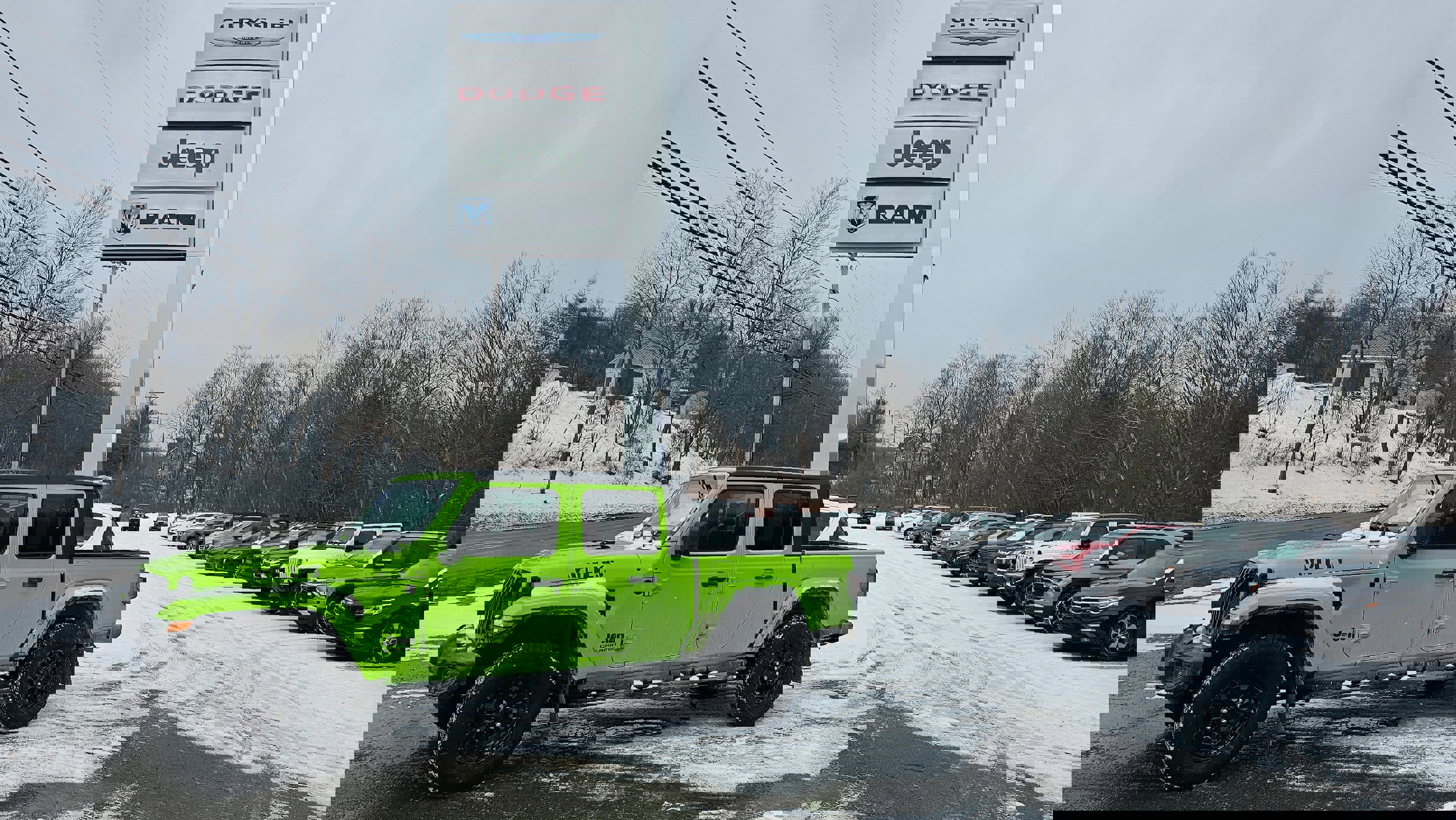 Used 2021 Jeep Gladiator Willys image 30