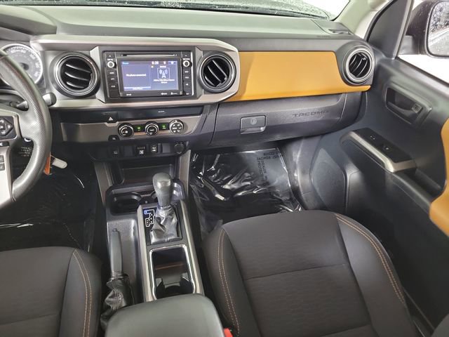 Used 2019 Toyota Tacoma SR5 RWD image 17