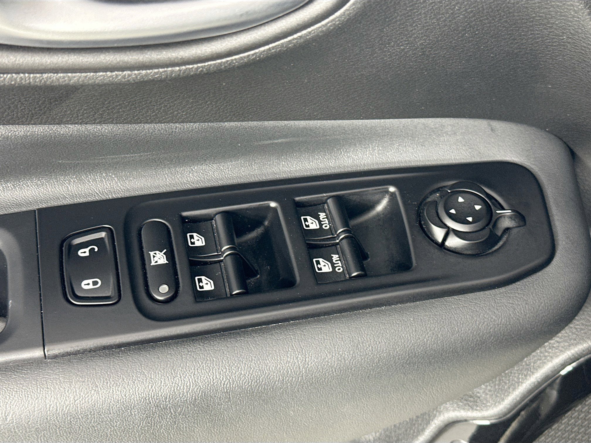 Used 2022 Jeep Renegade Altitude w/ Sun/Sound Group image 18