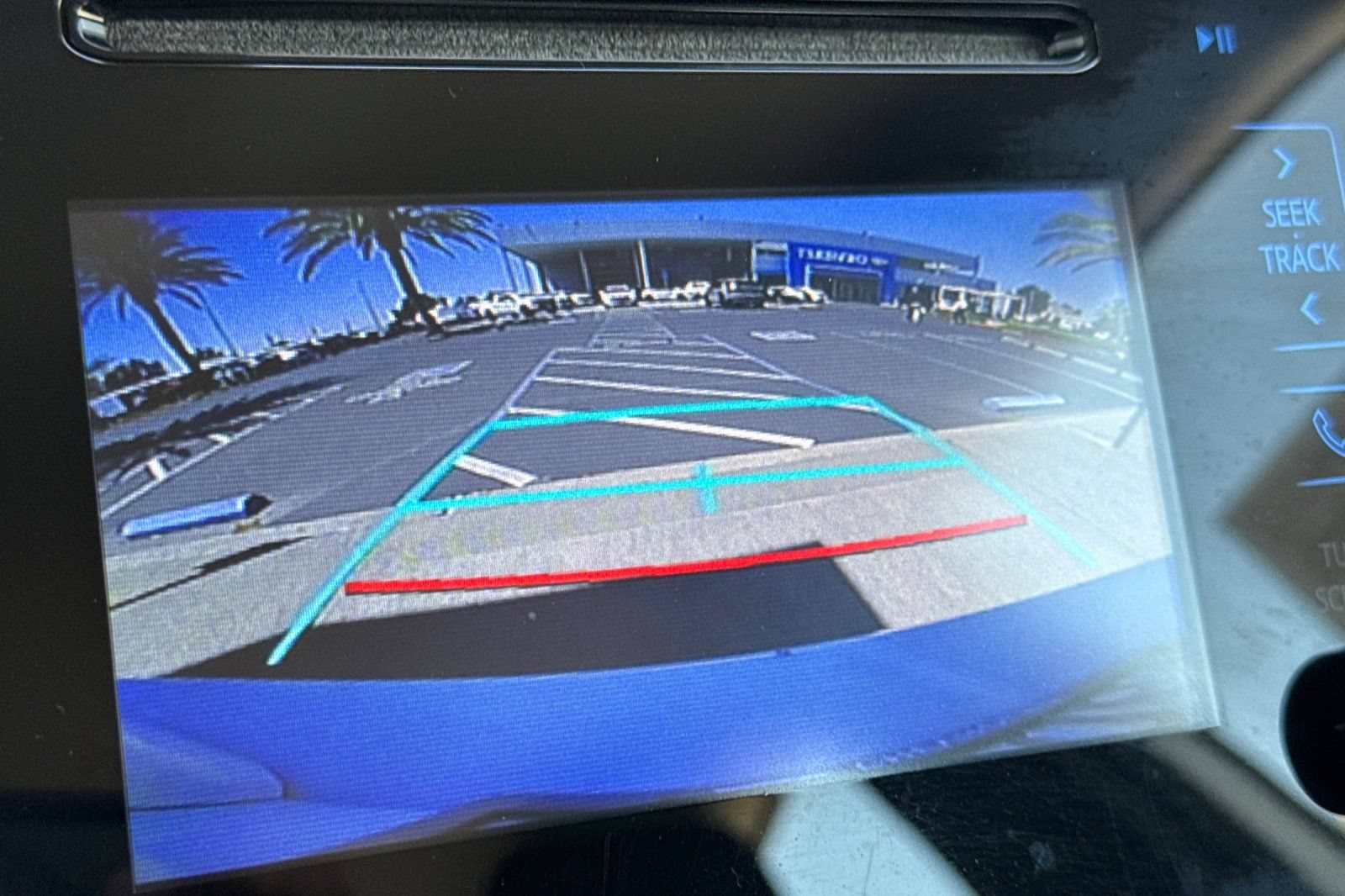Used 2019 Toyota Prius LE w/ Preferred Accessory Package AWD/4WD image 20