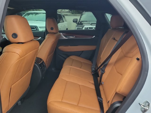 New 2026 Cadillac XT5 Premium Luxury w/ LPO, ONYX Package AWD/4WD image 6