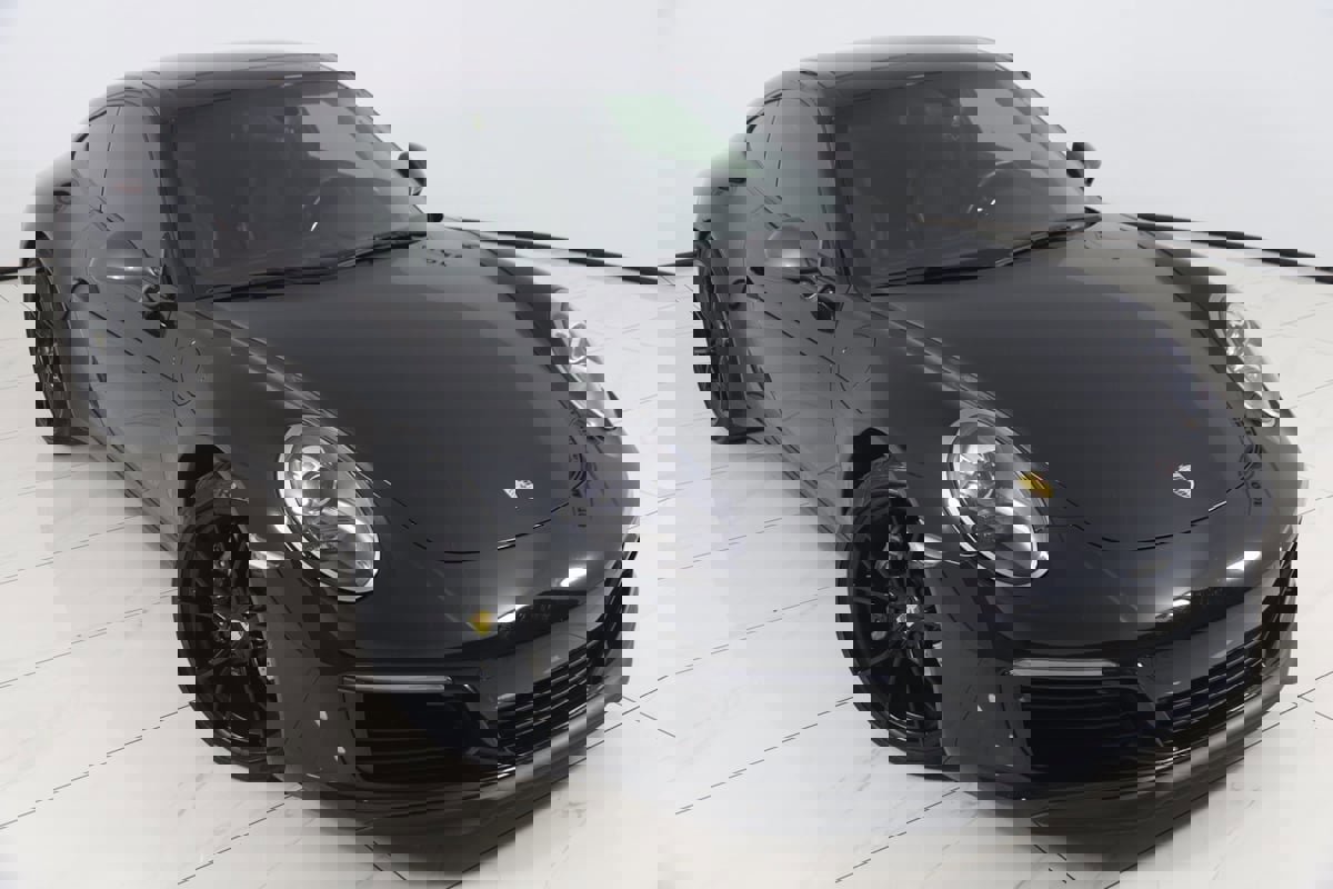 Used 2019 Porsche 911 Carrera T w/ Carrera T Interior Package image 23