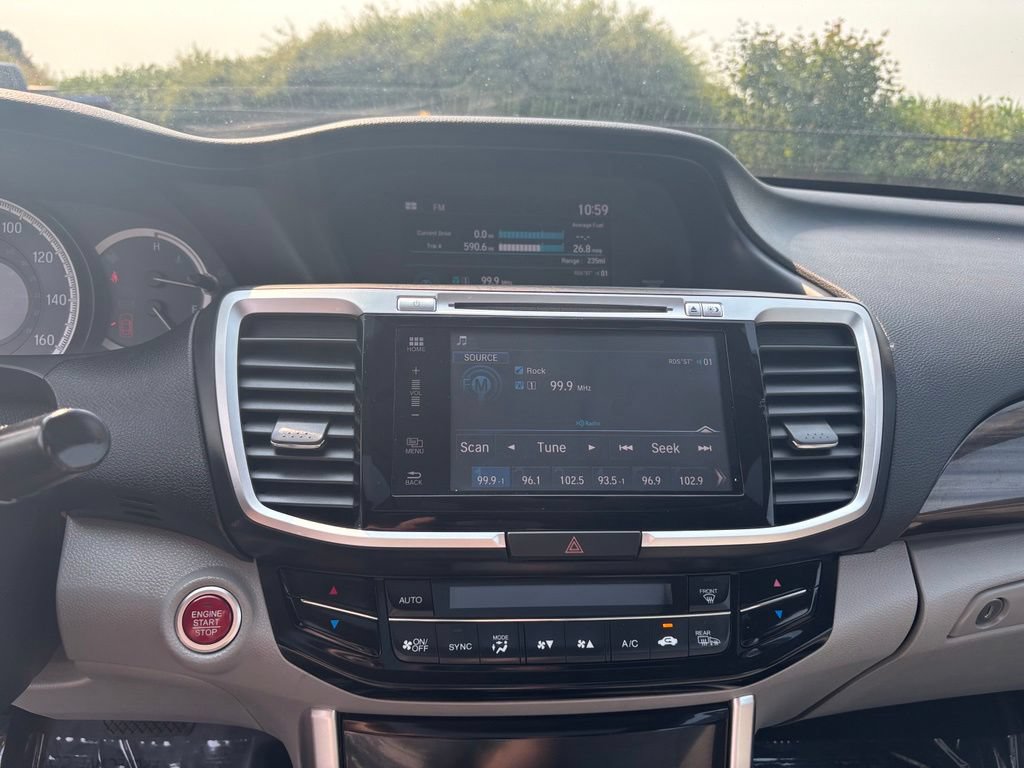 Used 2016 Honda Accord EX image 16