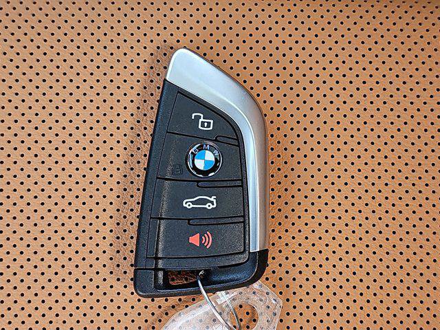 New 2026 BMW 330i Sedan w/ Premium Package image 37