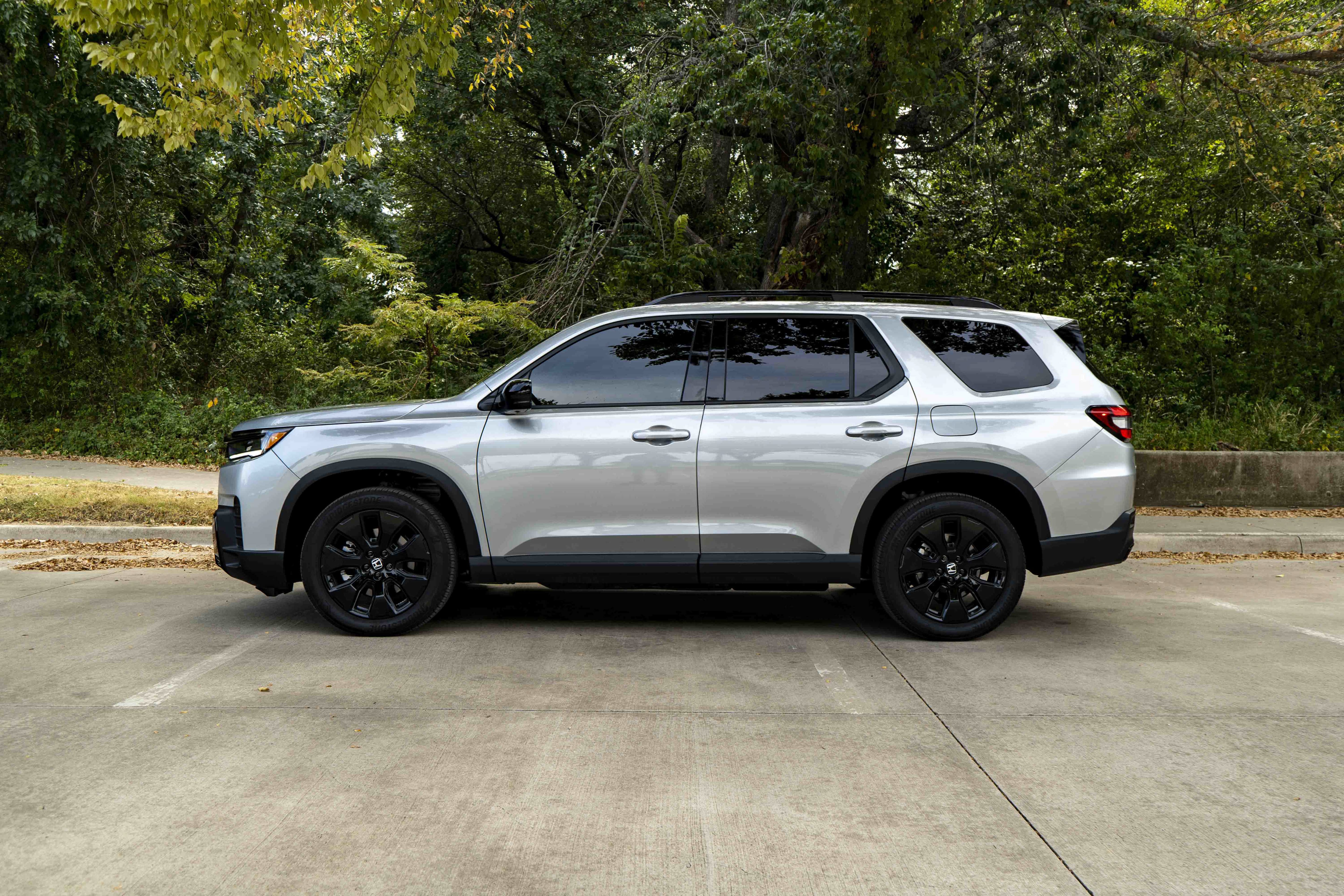 Used 2026 Honda Pilot Black Edition image 6