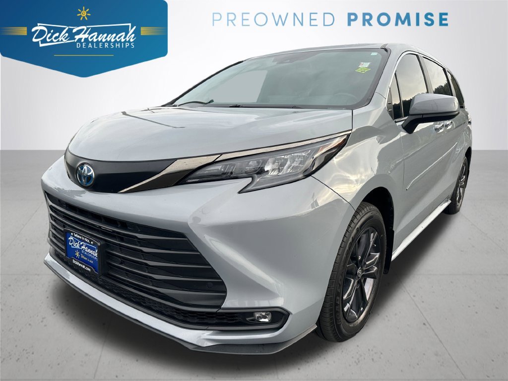 Used 2024 Toyota Sienna XLE Woodland Edition AWD/4WD image 1