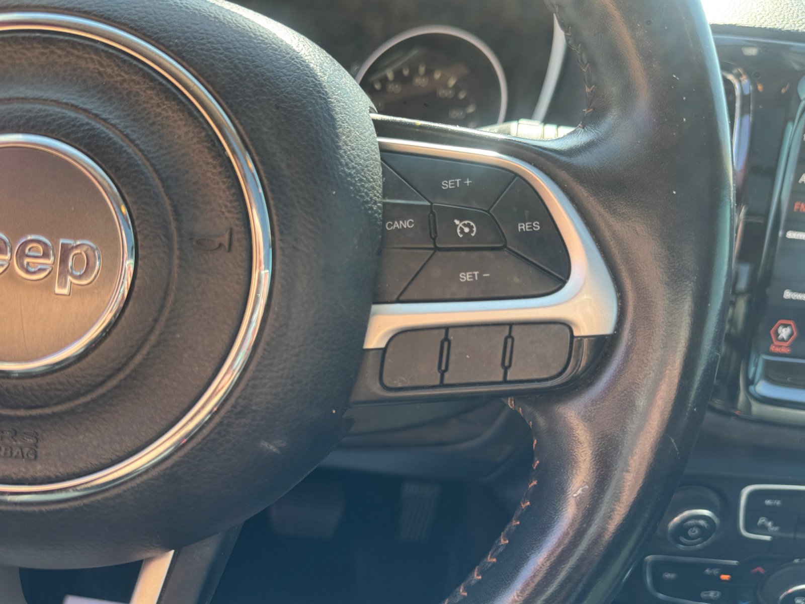 Used 2019 Jeep Compass Limited w/ Safety & Security Group AWD/4WD image 32