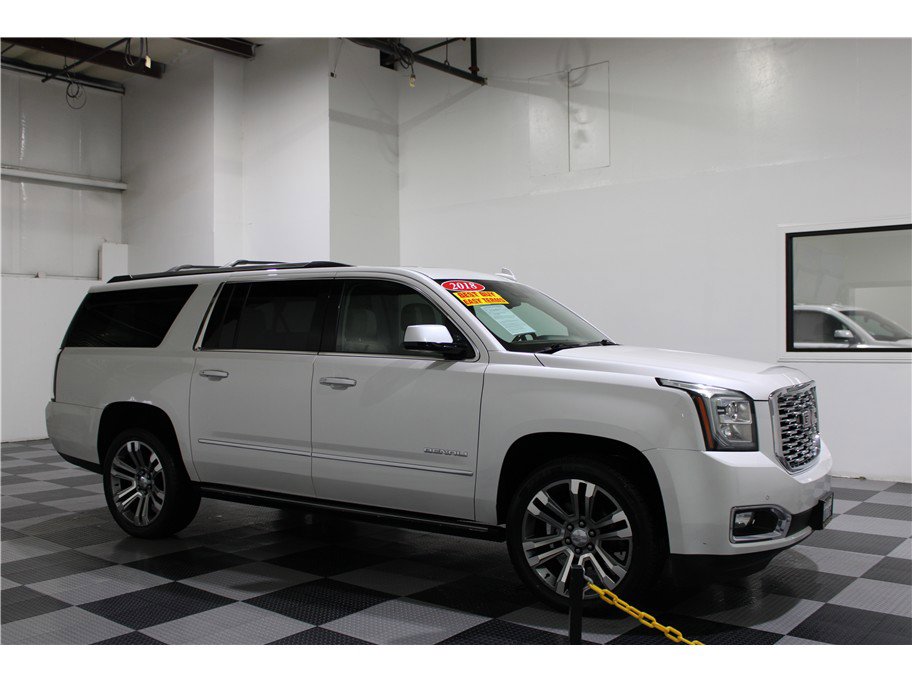 Used 2018 GMC Yukon XL Denali w/ Denali Ultimate Package image 1