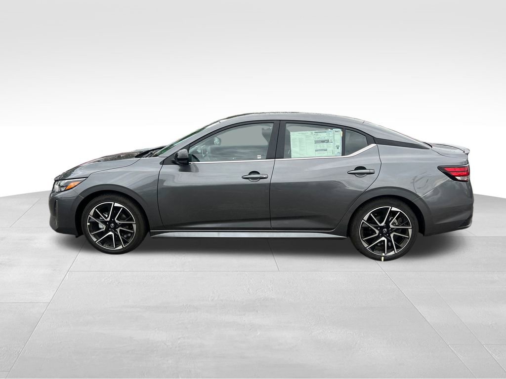 New 2025 Nissan Sentra SR image 3