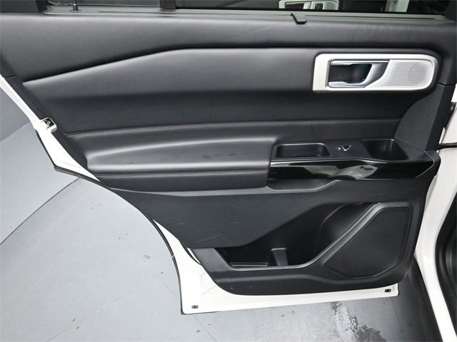 Certified 2022 Ford Explorer Platinum w/ Equipment Group 601A image 23