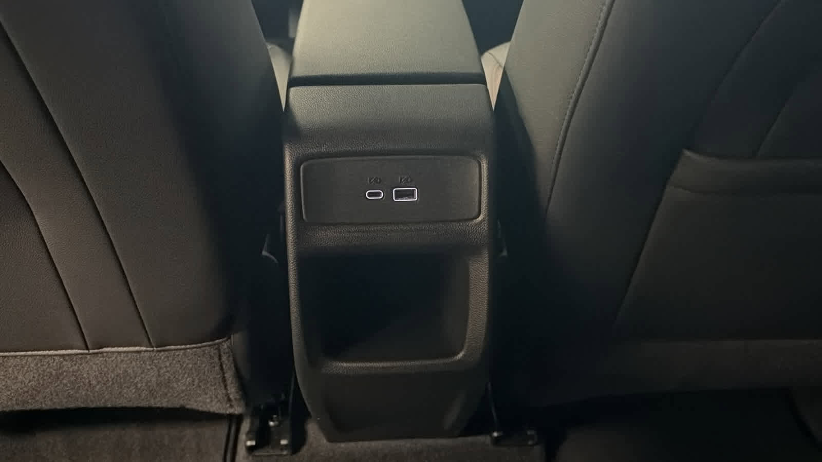 Certified 2024 Chevrolet Trax RS w/ Driver Confidence Package image 23