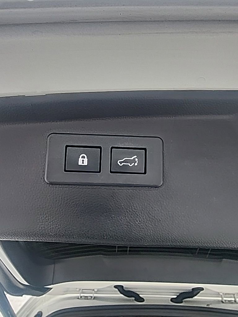 Used 2020 Subaru Outback Limited image 13