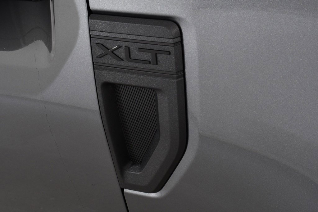 New 2025 Ford Maverick XLT w/ Equipment Group 301A image 21