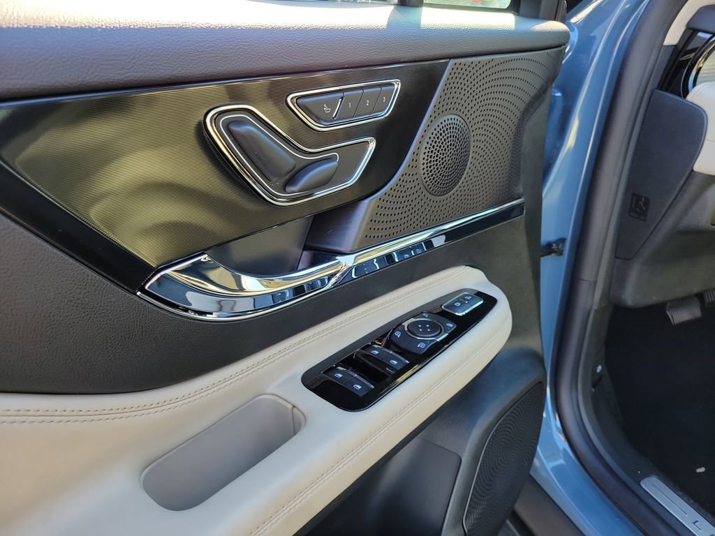 New 2026 Lincoln Corsair Premiere image 19