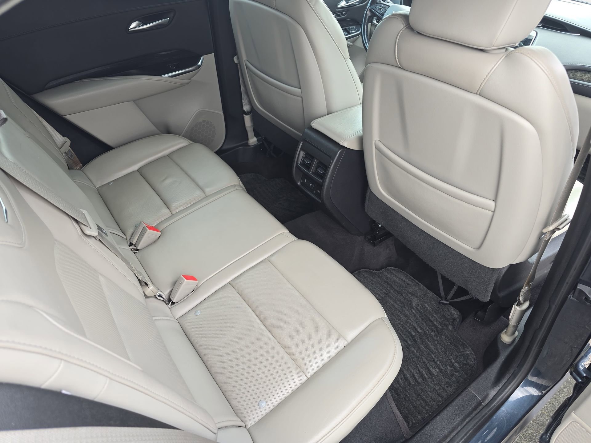 Used 2019 Cadillac XT4 Premium Luxury image 11