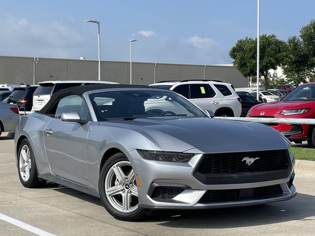 Used 2026 Ford Mustang Premium RWD image 2