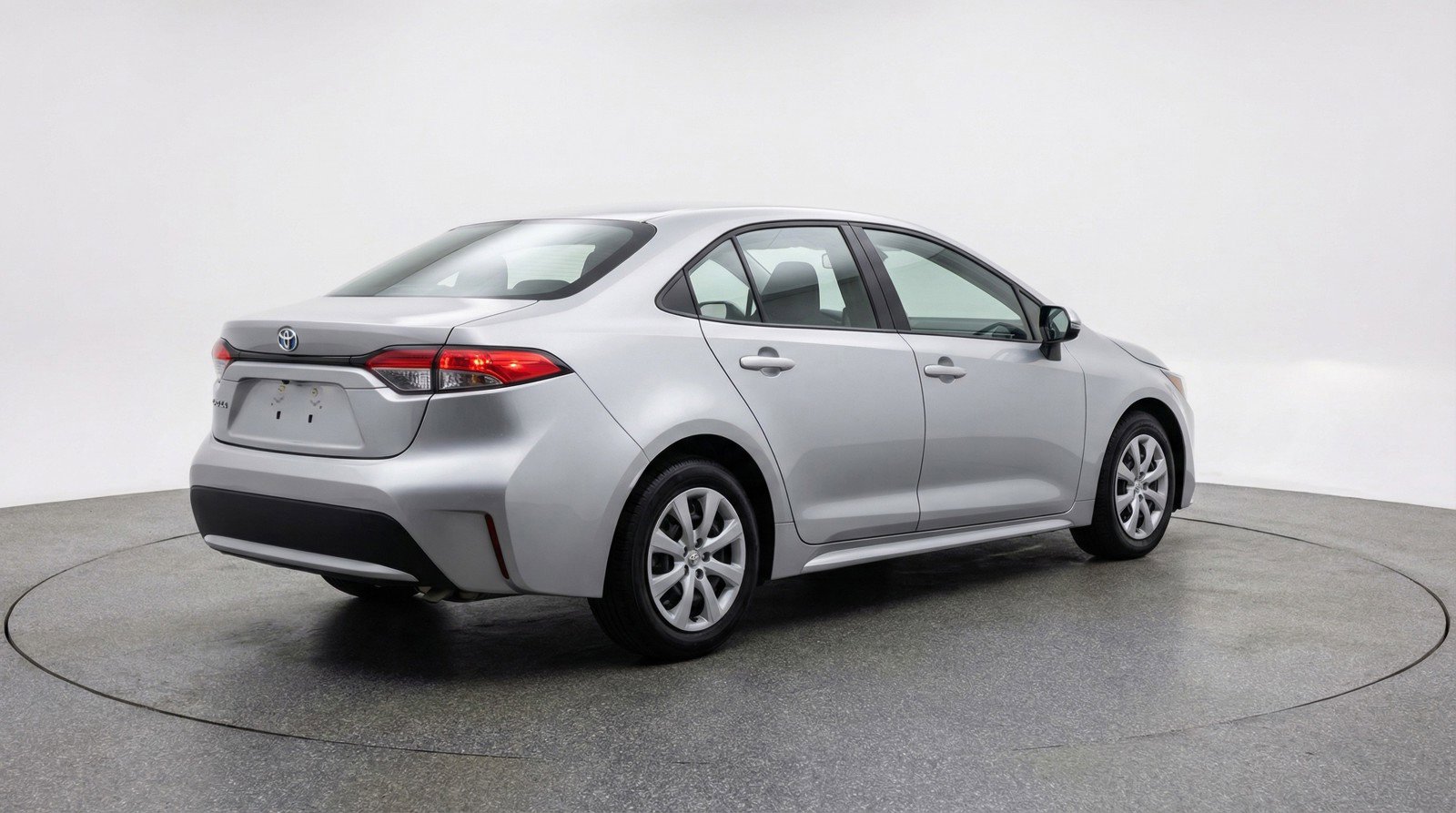 Used 2025 Toyota Corolla LE image 9