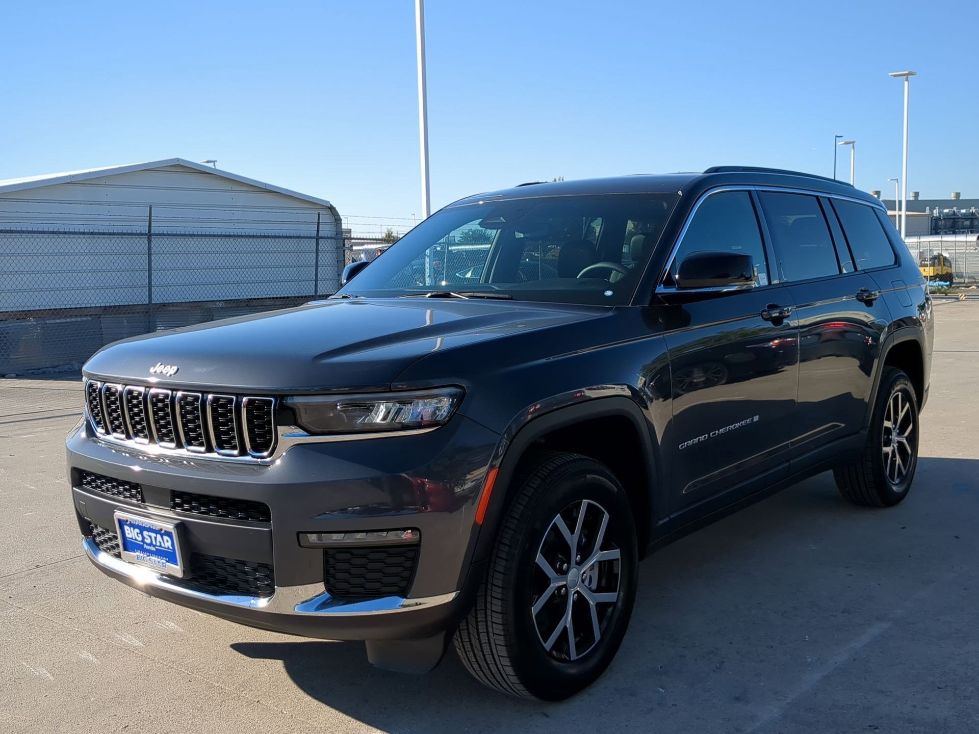 Used 2024 Jeep Grand Cherokee L Limited image 8