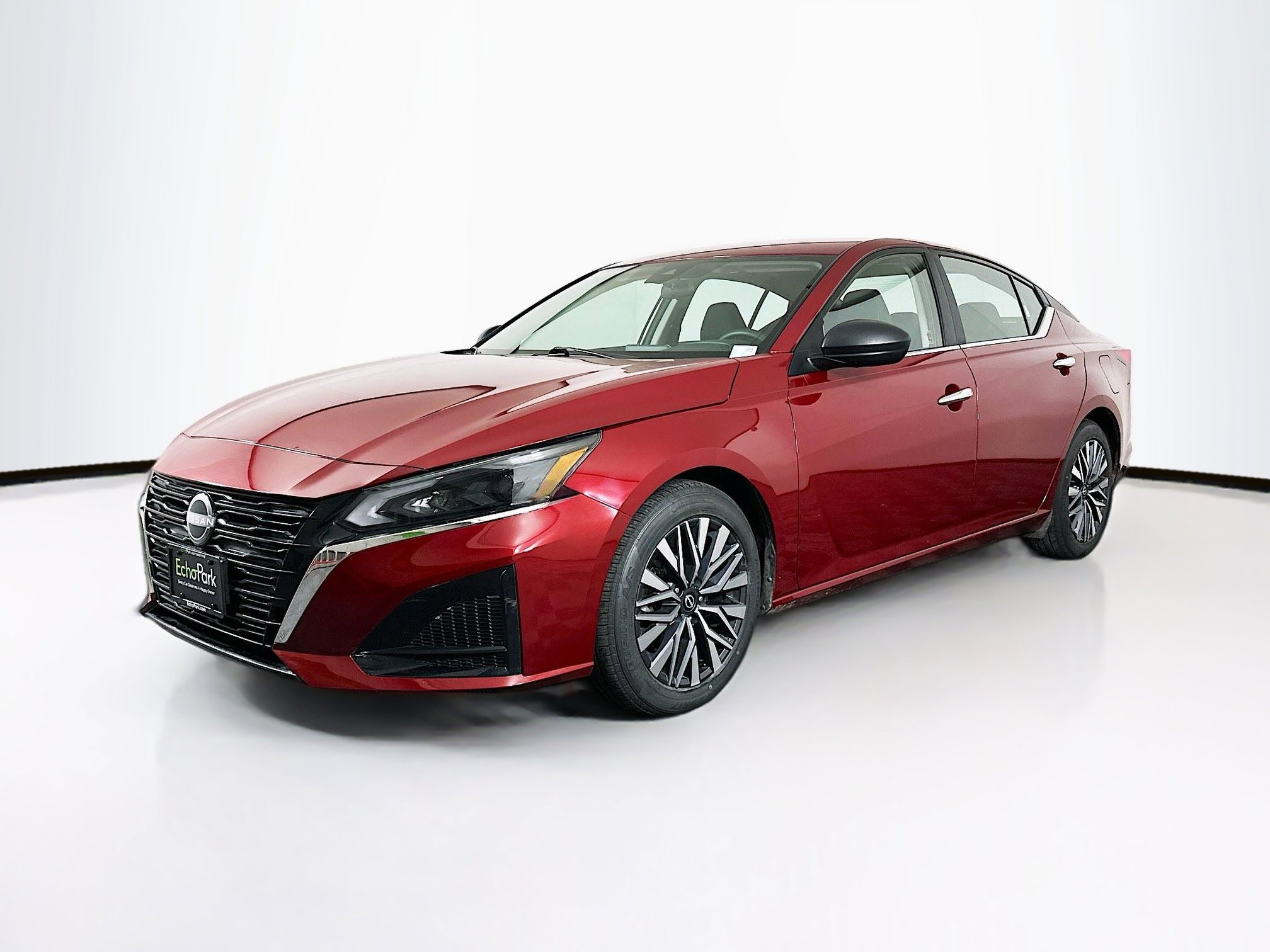 Used 2025 Nissan Altima 2.5 SV image 3