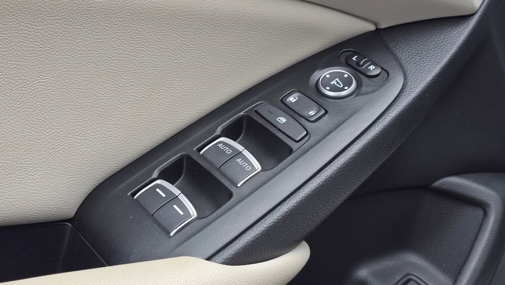 Used 2021 Honda Accord EX-L image 60