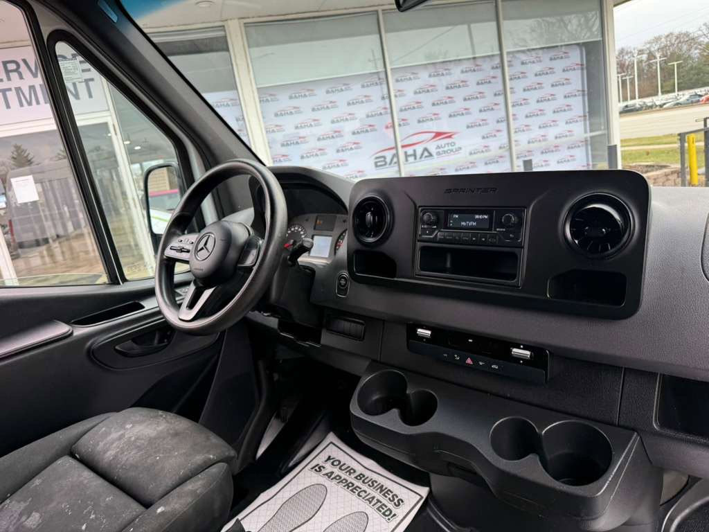 Used 2021 Mercedes-Benz Sprinter 2500 image 22