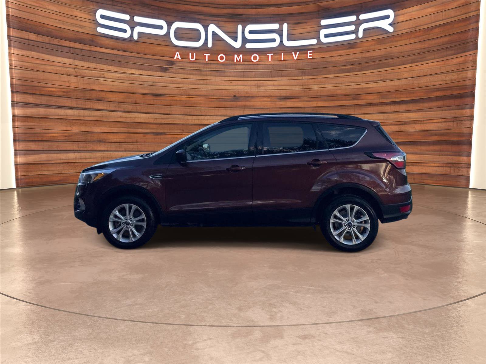Used 2018 Ford Escape SE AWD/4WD image 2