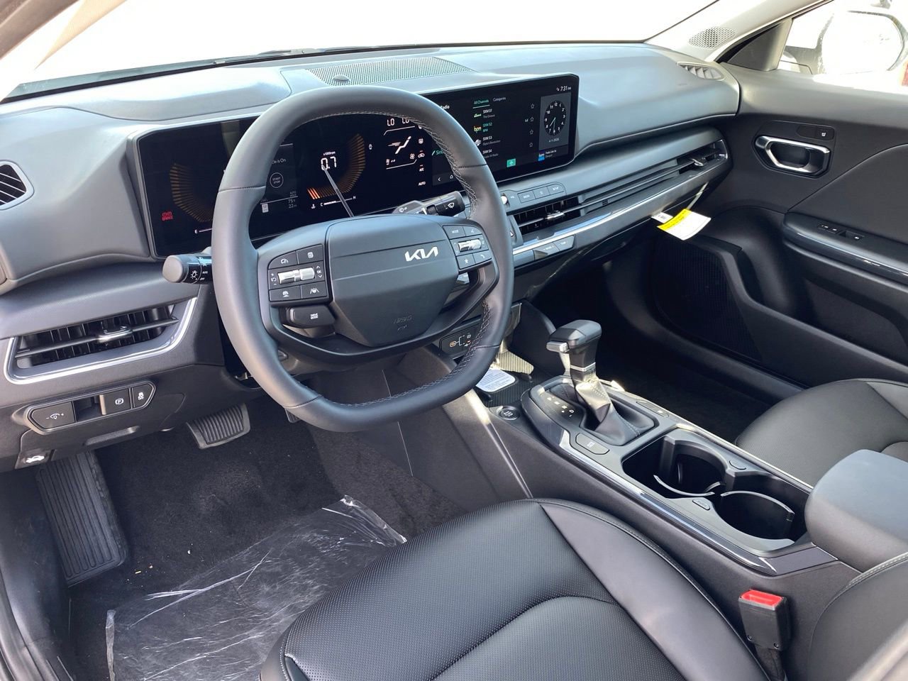 New 2026 Kia K4 EX image 13