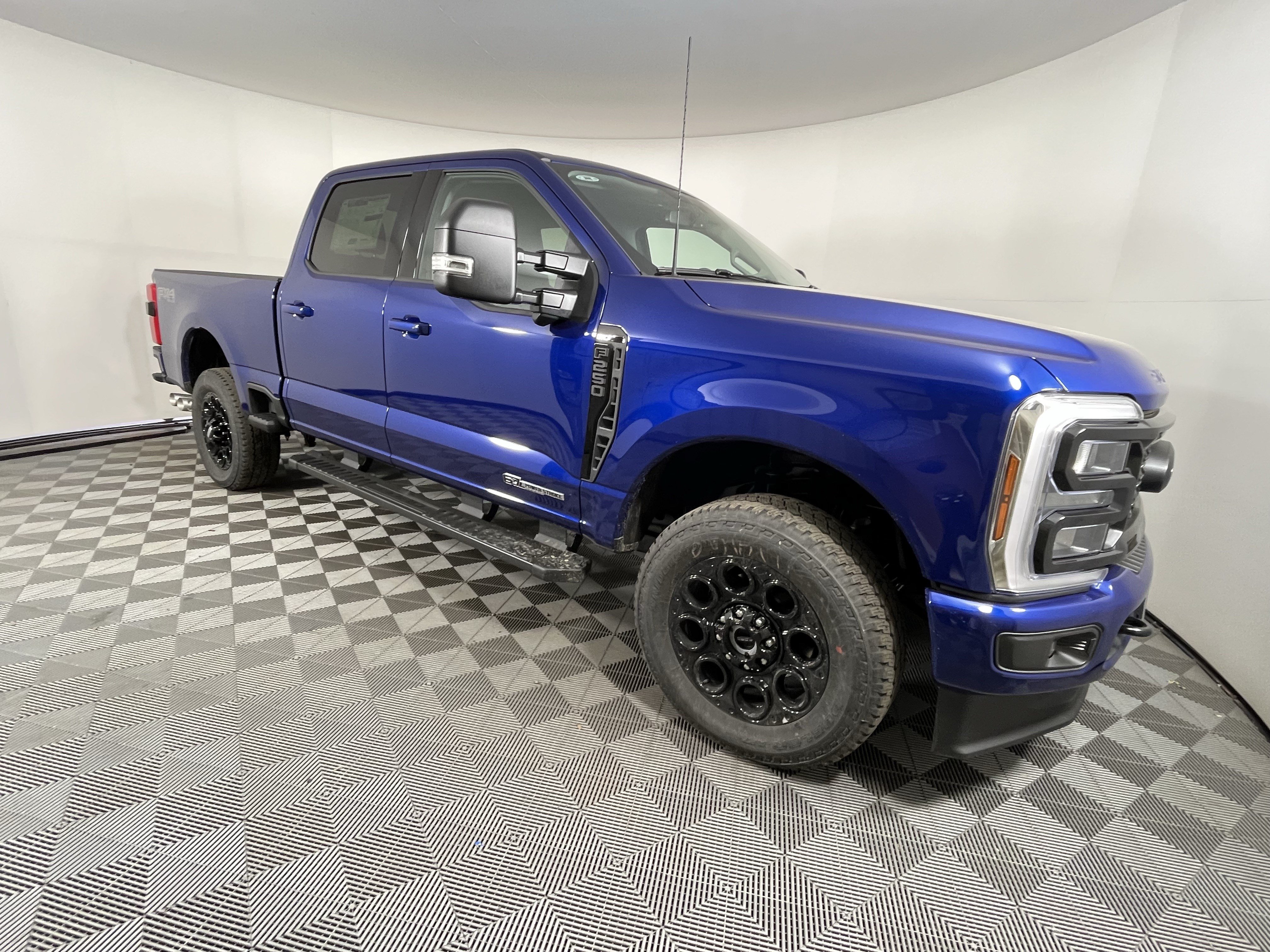New 2026 Ford F250 XLT w/ XLT Premium Package AWD/4WD image 6