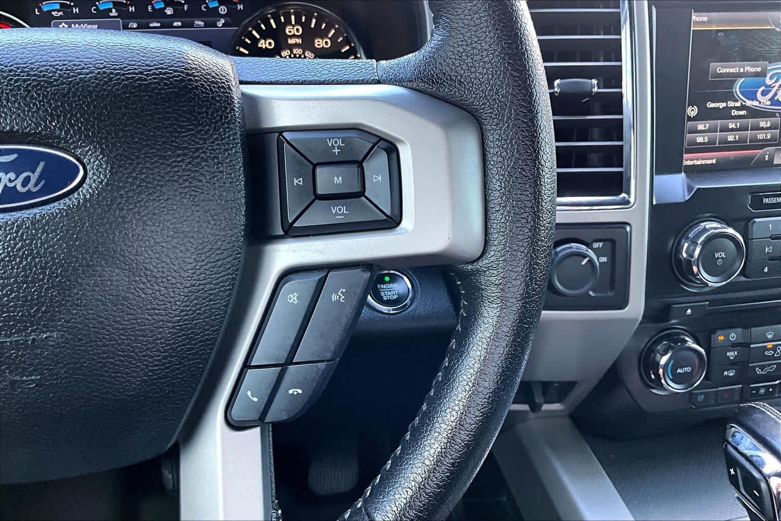 Used 2015 Ford F150 Lariat RWD image 26