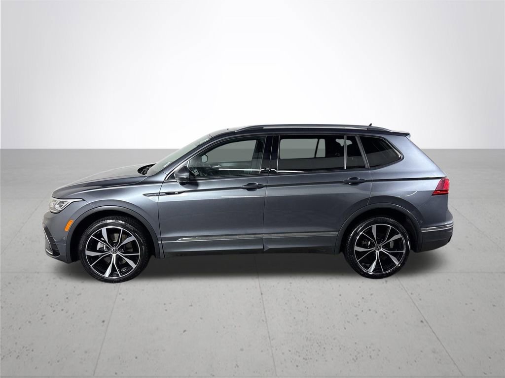 Certified 2022 Volkswagen Tiguan SEL R-Line image 9