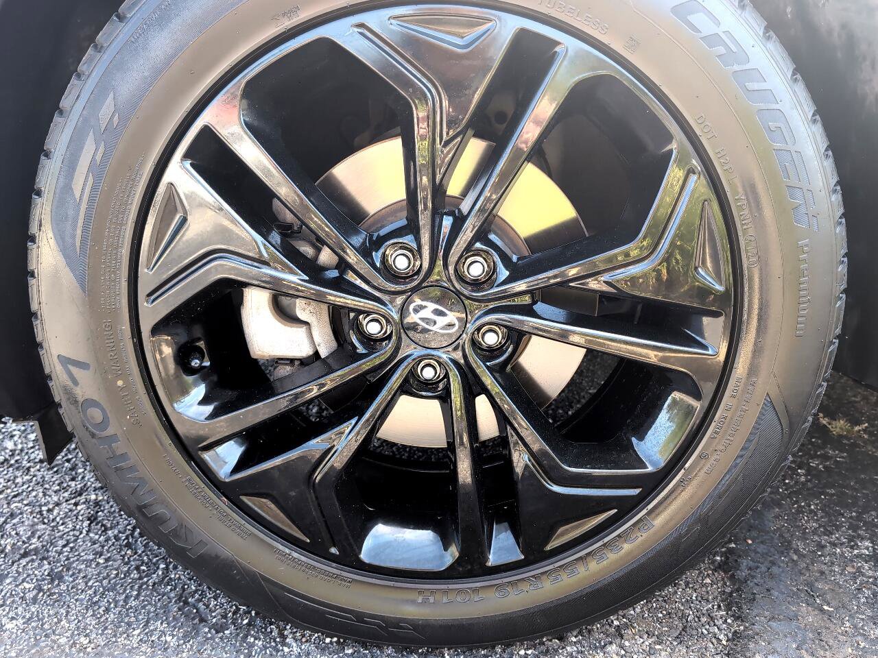 Used 2019 Hyundai Santa Fe FWD image 12