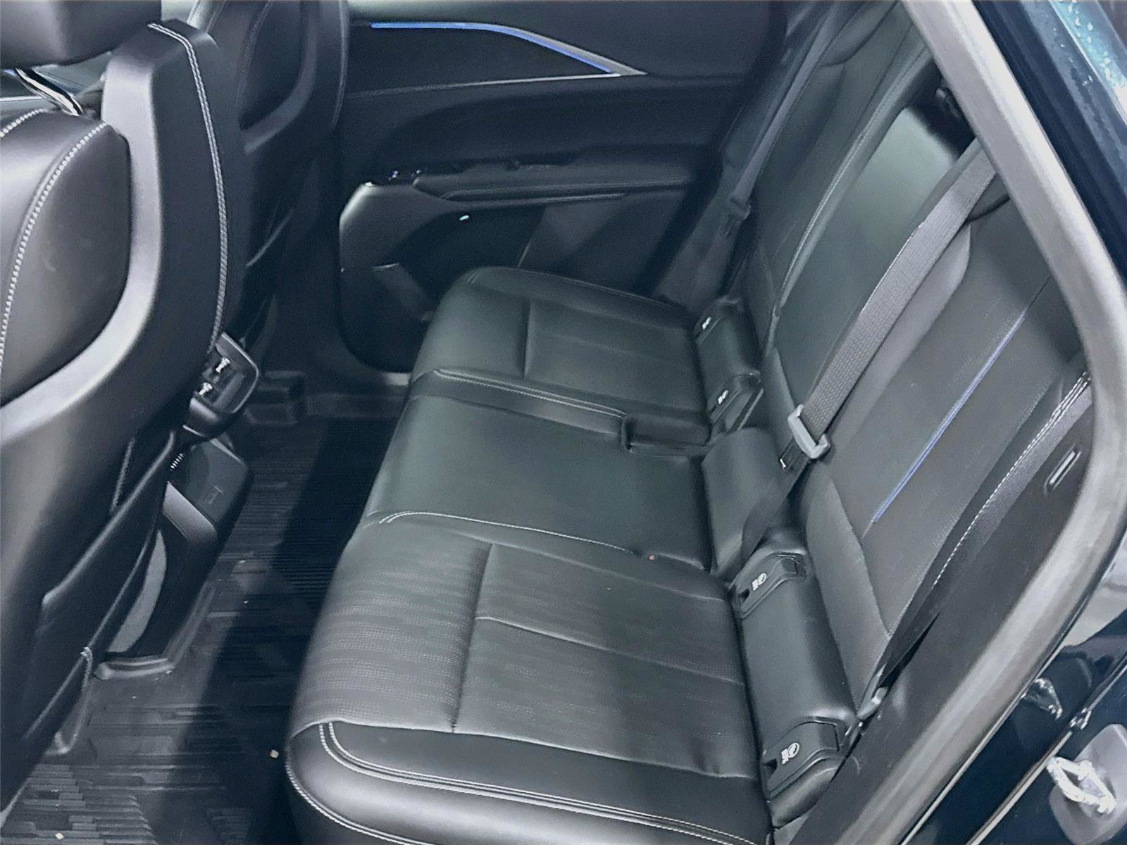 Used 2024 Cadillac Lyriq Luxury w/ LPO, Floor Liner Package AWD/4WD image 5
