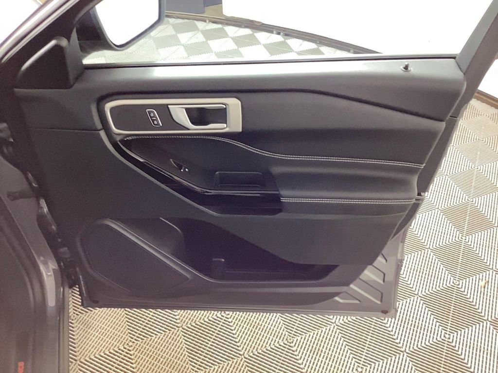 Used 2024 Ford Explorer ST image 10
