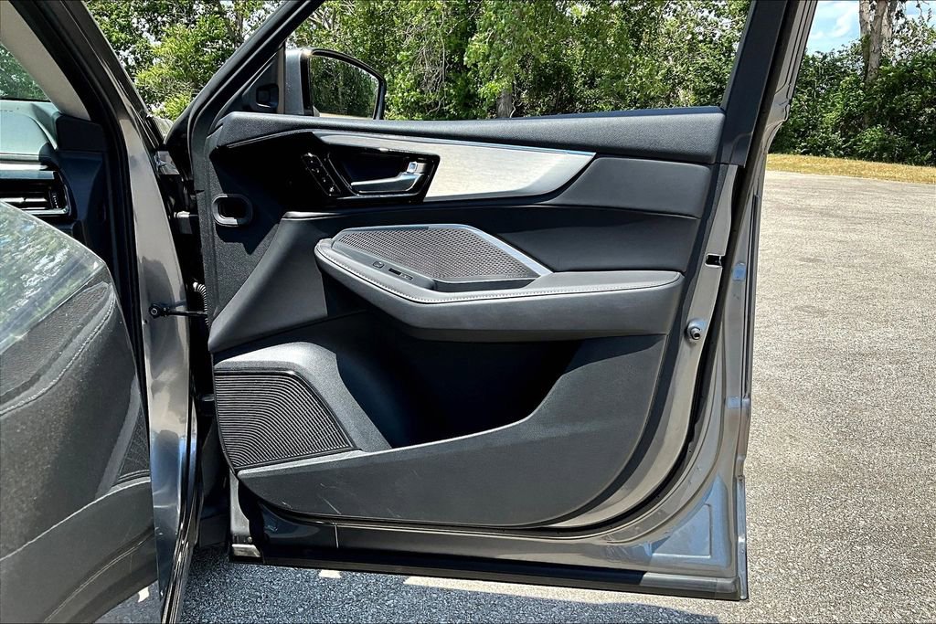 Used 2024 Acura MDX SH-AWD w/ Technology Package image 25