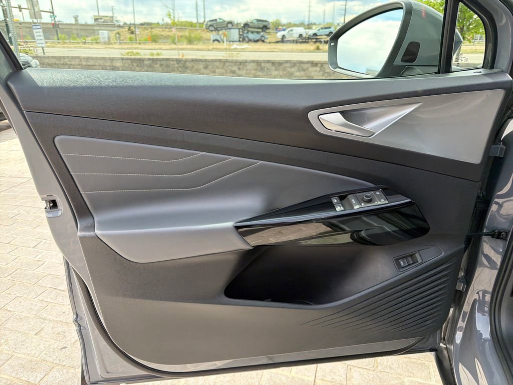 Used 2023 Volkswagen ID.4 Pro S image 12