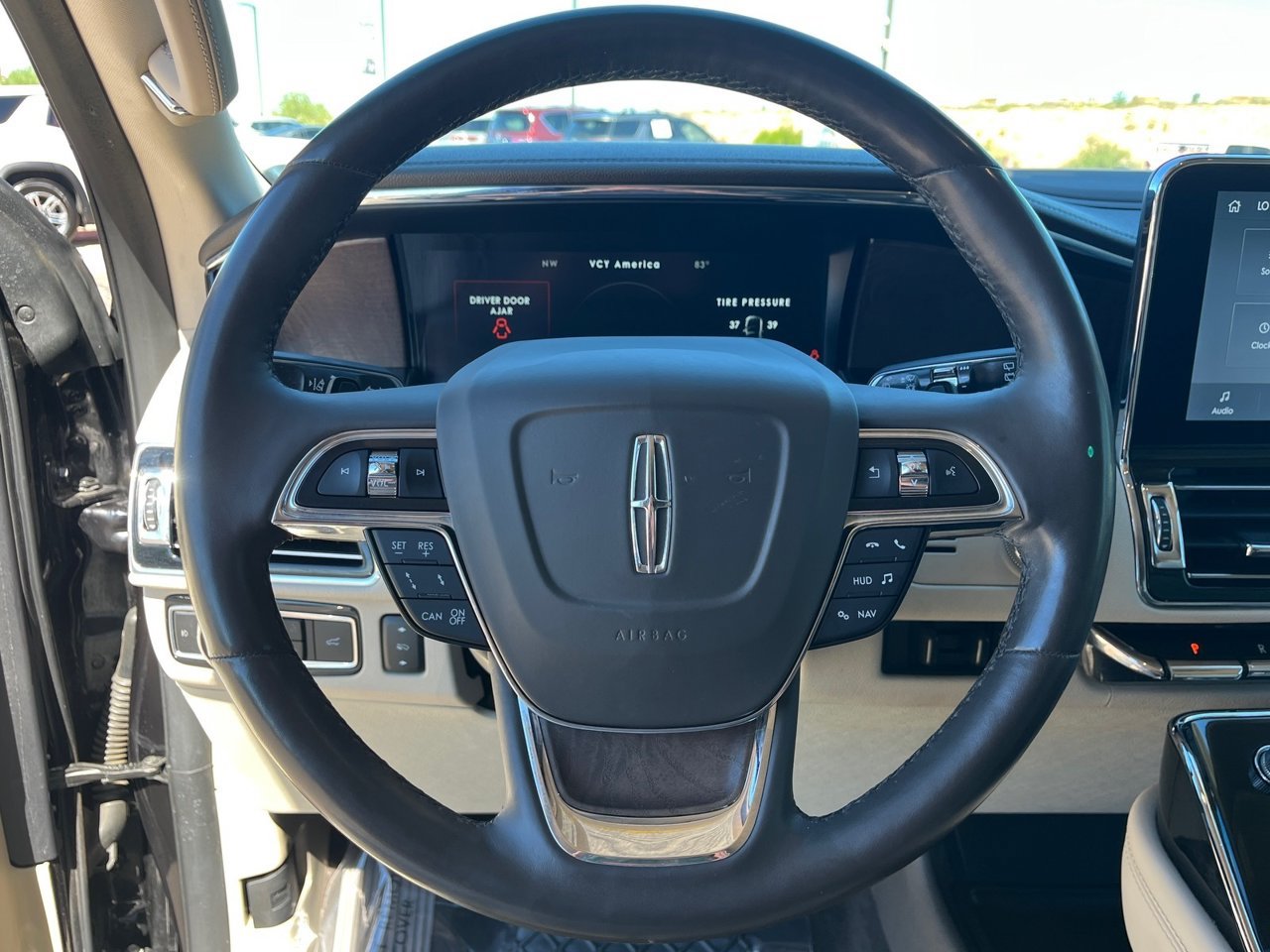 Used 2021 Lincoln Navigator L Reserve AWD/4WD image 18