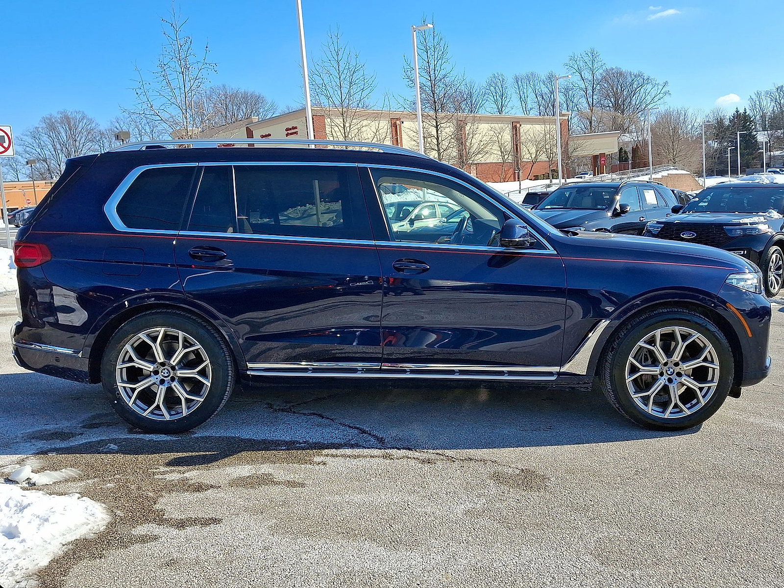 Used 2022 BMW X7 xDrive40i w/ Executive Package image 26