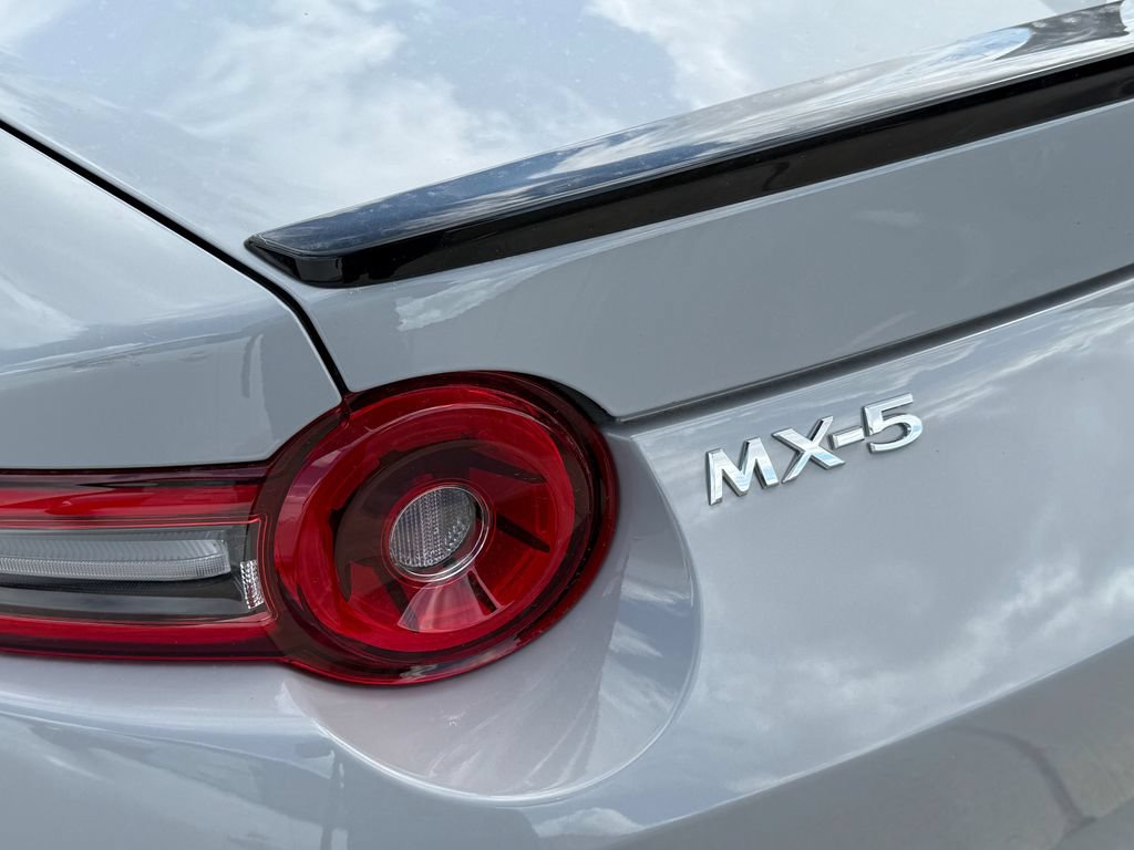 New 2026 MAZDA MX-5 Miata Club w/ Interior Package RWD image 6