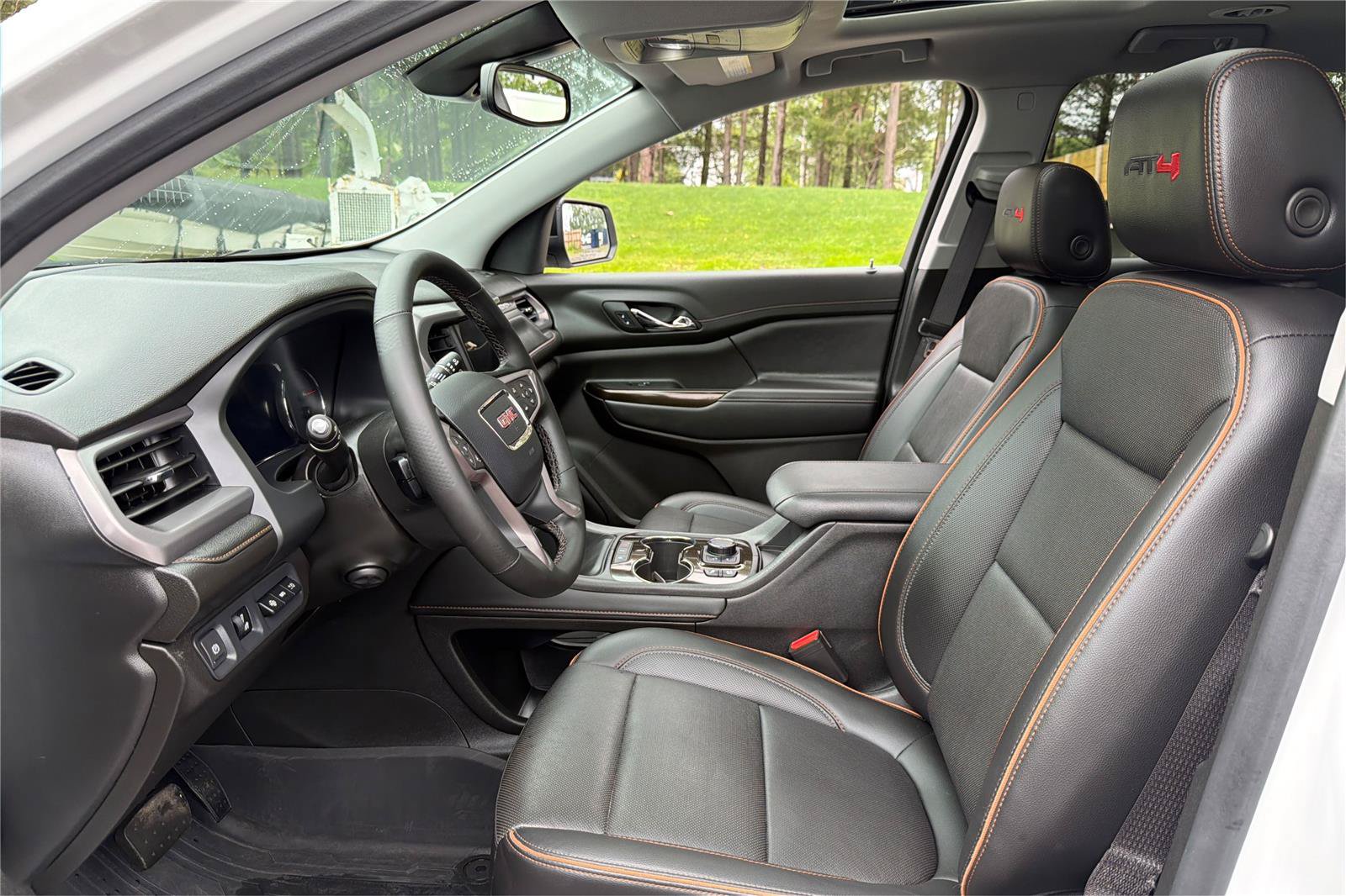Used 2023 GMC Acadia AT4 w/ Technology Package AWD/4WD image 10