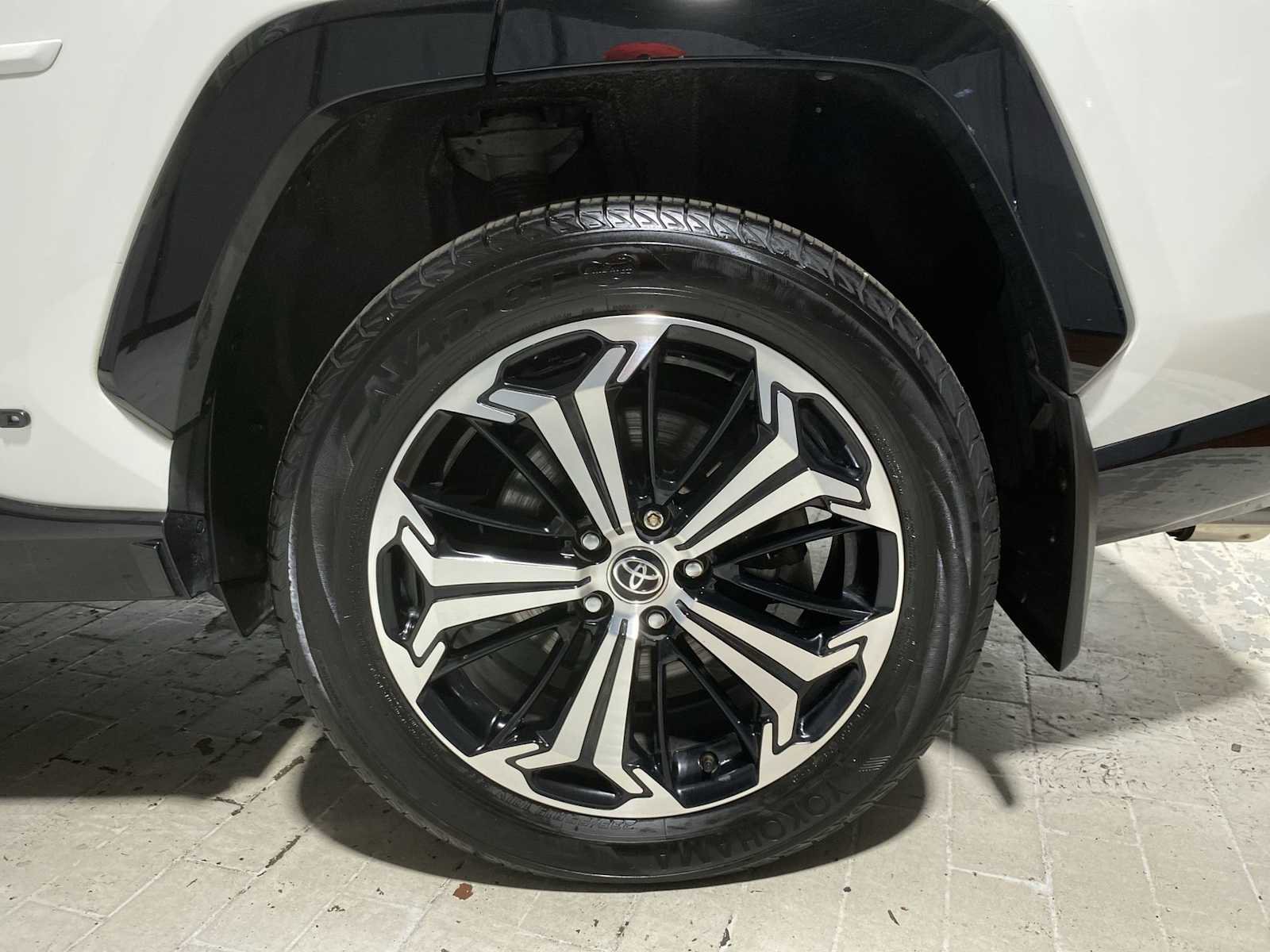 Used 2022 Toyota RAV4 XSE w/ Premium Package image 8