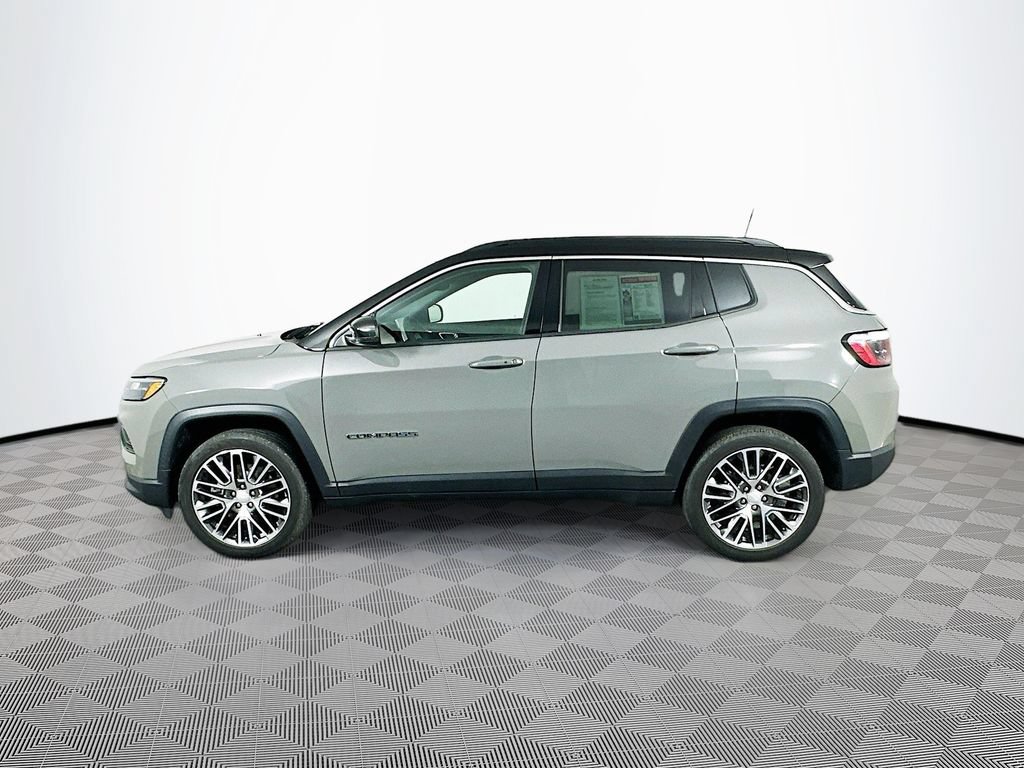 Used 2023 Jeep Compass Limited w/ Elite Group AWD/4WD image 7