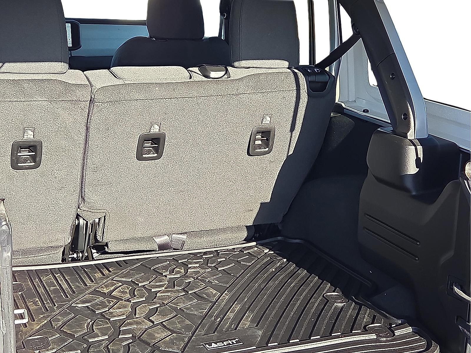 Used 2024 Jeep Wrangler Sport S image 8